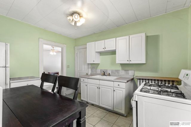 2526 S 10th Street, Omaha, NE 68108