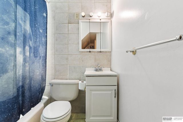 2526 S 10th Street, Omaha, NE 68108