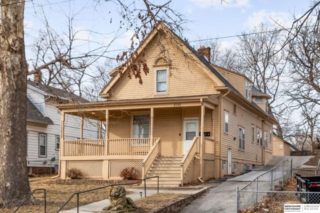 2526 S 10th Street, Omaha, NE 68108