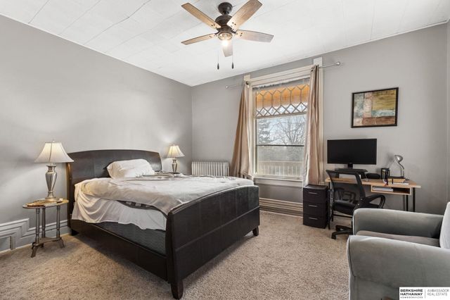 2526 S 10th Street, Omaha, NE 68108