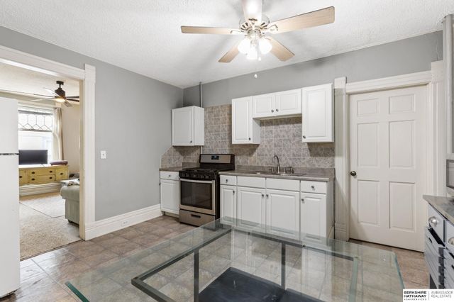 2526 S 10th Street, Omaha, NE 68108