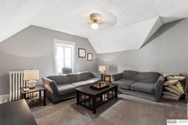 2526 S 10th Street, Omaha, NE 68108