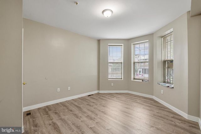 302 V ST NE, Washington, DC 20002