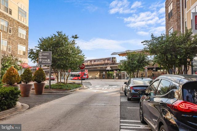 302 V ST NE, Washington, DC 20002