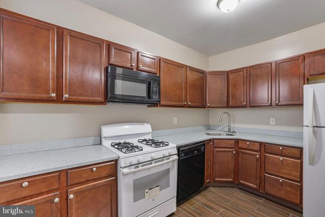 302 V ST NE, Washington, DC 20002