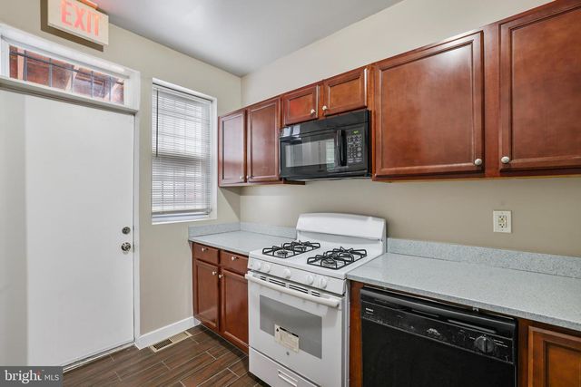 302 V ST NE, Washington, DC 20002