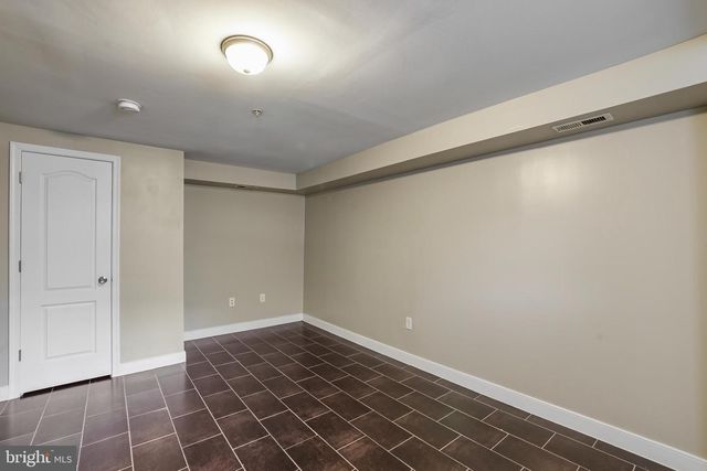 302 V ST NE, Washington, DC 20002