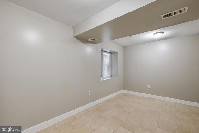 302 V ST NE, Washington, DC 20002