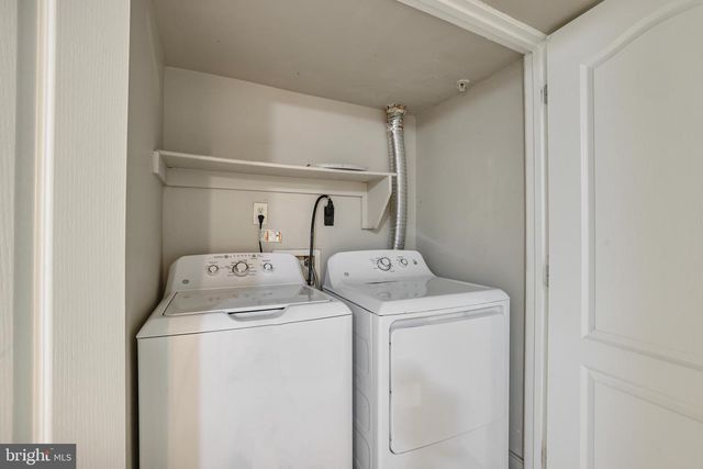 302 V ST NE, Washington, DC 20002