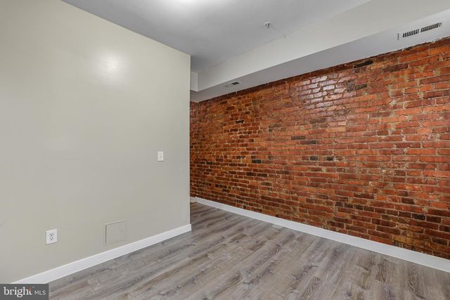 302 V ST NE, Washington, DC 20002