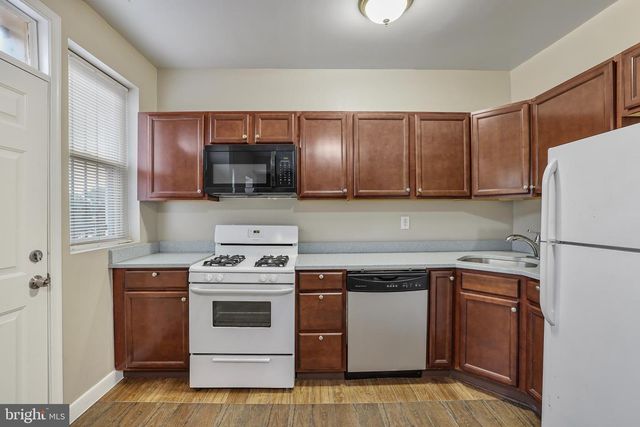 302 V ST NE, Washington, DC 20002