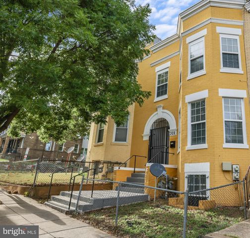 302 V ST NE, Washington, DC 20002