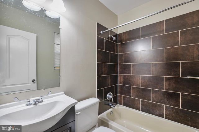 302 V ST NE, Washington, DC 20002