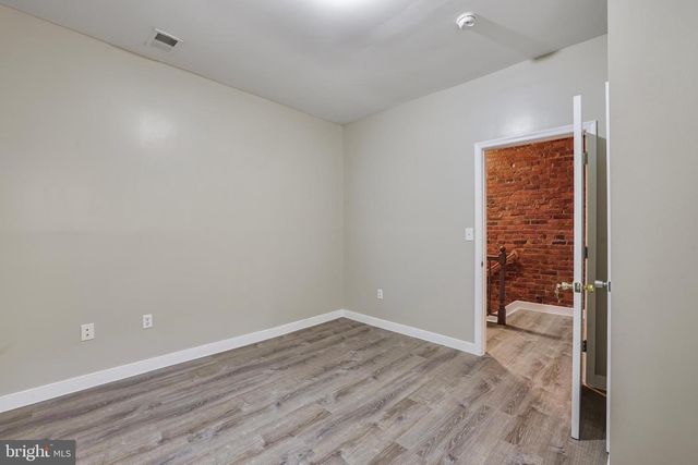 302 V ST NE, Washington, DC 20002