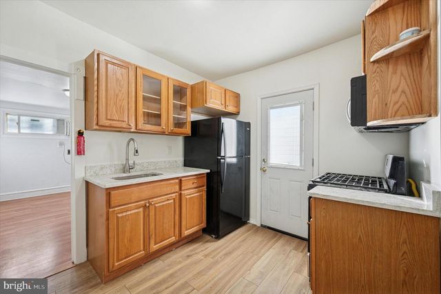 77 N KEYSTONE AVE, Upper Darby, PA 19082