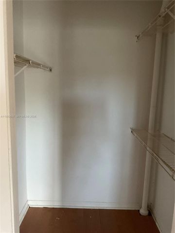 3320 N Pinewalk Dr N 1715, Margate, FL 33063