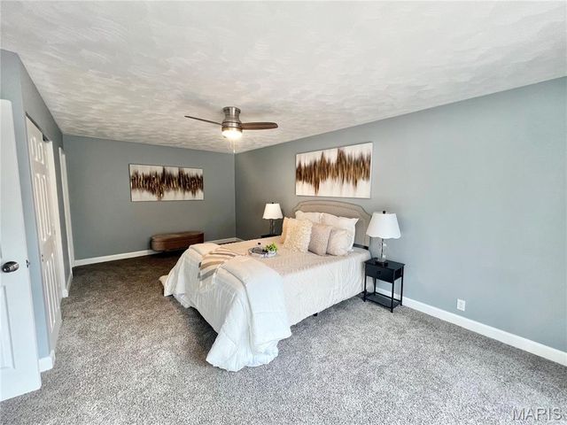 11760 Sheffield Drive, Florissant, MO 63033
