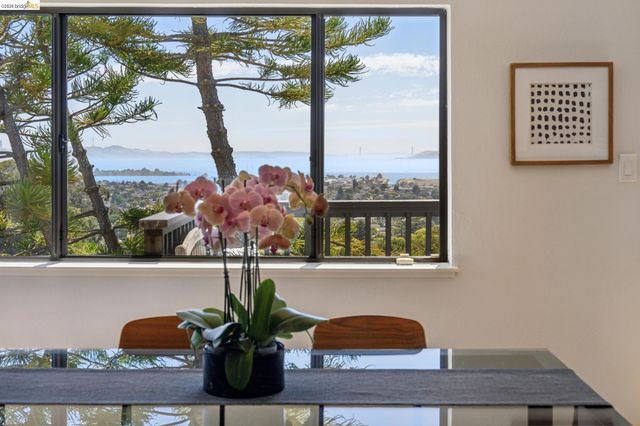 955 Galvin Dr, El Cerrito, CA 94530