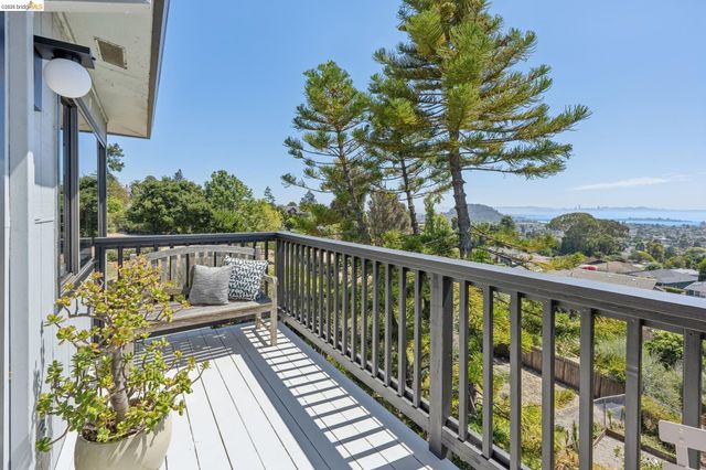 955 Galvin Dr, El Cerrito, CA 94530