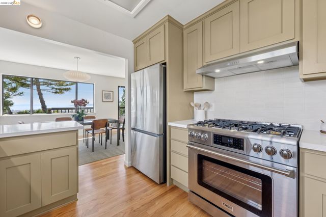 955 Galvin Dr, El Cerrito, CA 94530