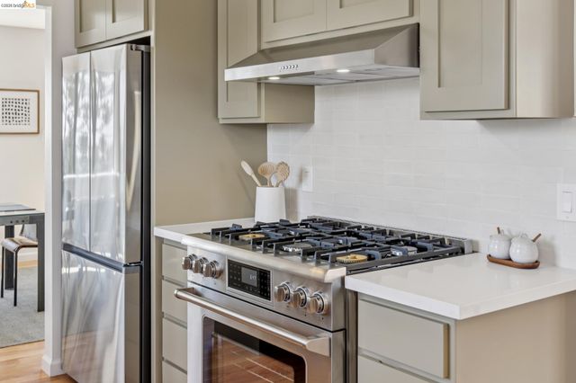 955 Galvin Dr, El Cerrito, CA 94530