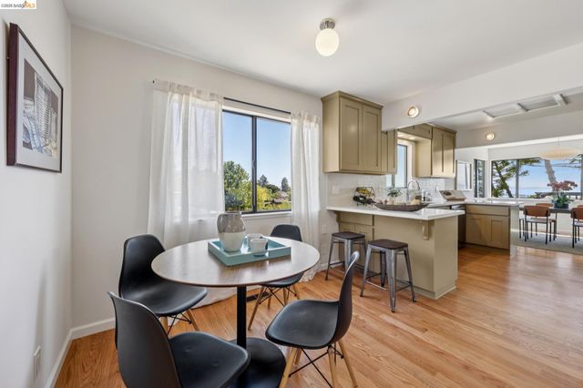 955 Galvin Dr, El Cerrito, CA 94530