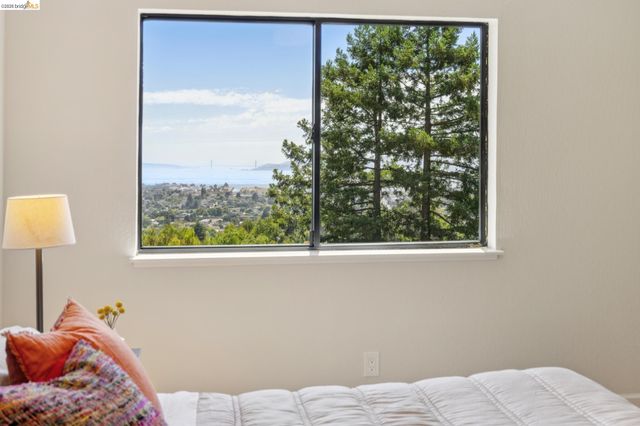 955 Galvin Dr, El Cerrito, CA 94530
