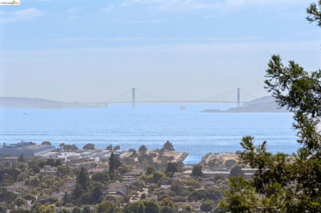 955 Galvin Dr, El Cerrito, CA 94530