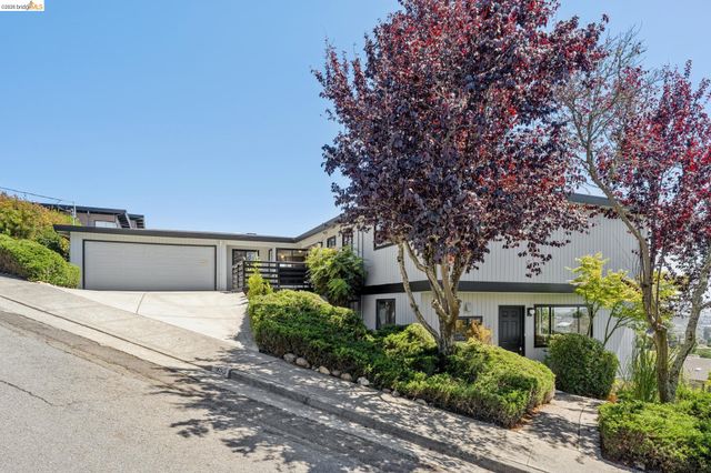 955 Galvin Dr, El Cerrito, CA 94530