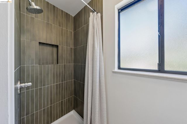 955 Galvin Dr, El Cerrito, CA 94530