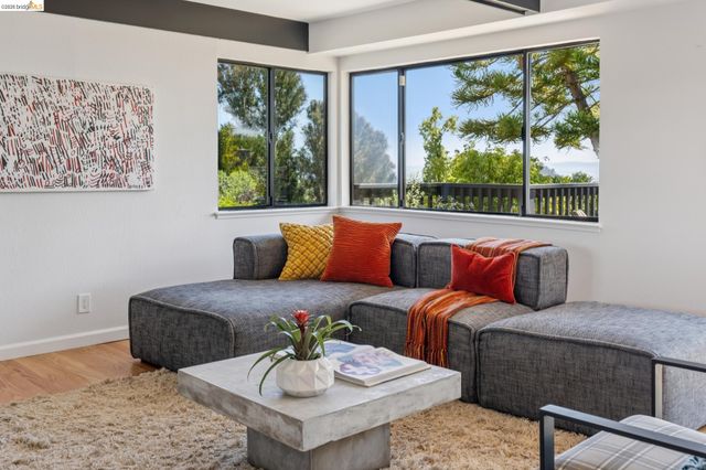 955 Galvin Dr, El Cerrito, CA 94530