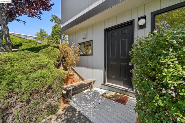 955 Galvin Dr, El Cerrito, CA 94530