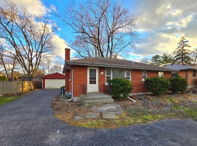 33 W 55th Street, Westmont, IL 60559