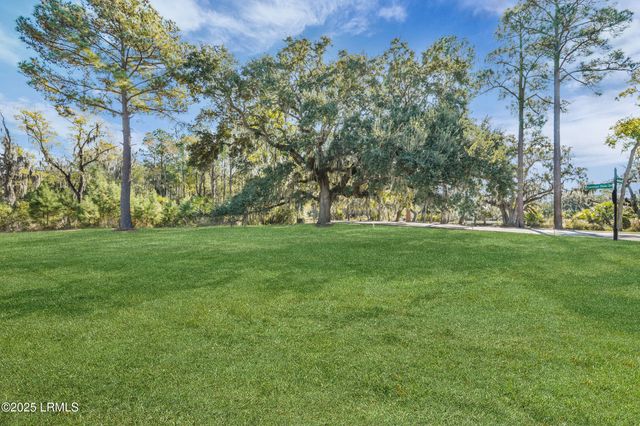 12 Governor Blake Drive, Beaufort, SC 29907