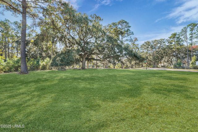 12 Governor Blake Drive, Beaufort, SC 29907