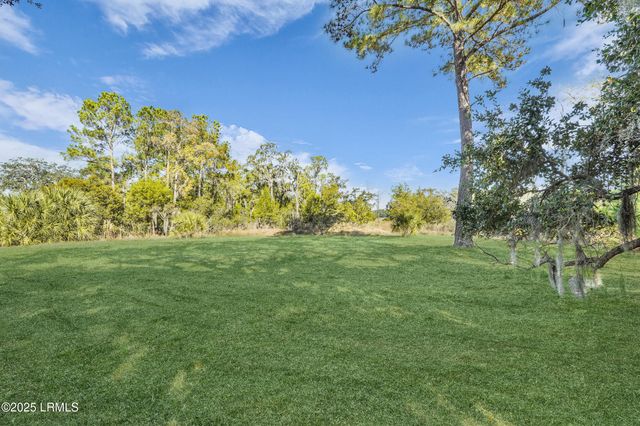 12 Governor Blake Drive, Beaufort, SC 29907