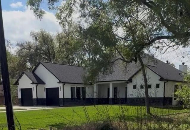 1034 Niagara Street, Houston, TX 77051