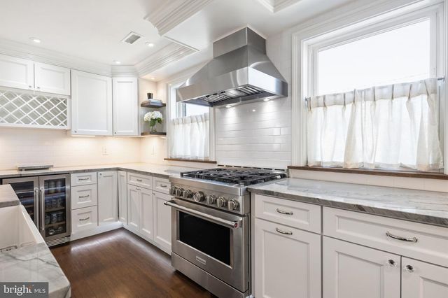 7529 VALLEY AVE, Philadelphia, PA 19128