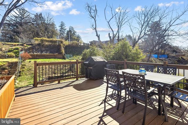 7529 VALLEY AVE, Philadelphia, PA 19128