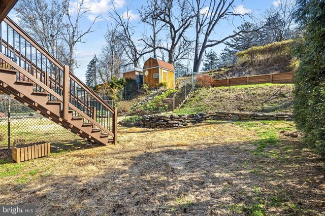 7529 VALLEY AVE, Philadelphia, PA 19128