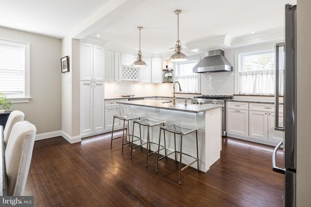 7529 VALLEY AVE, Philadelphia, PA 19128