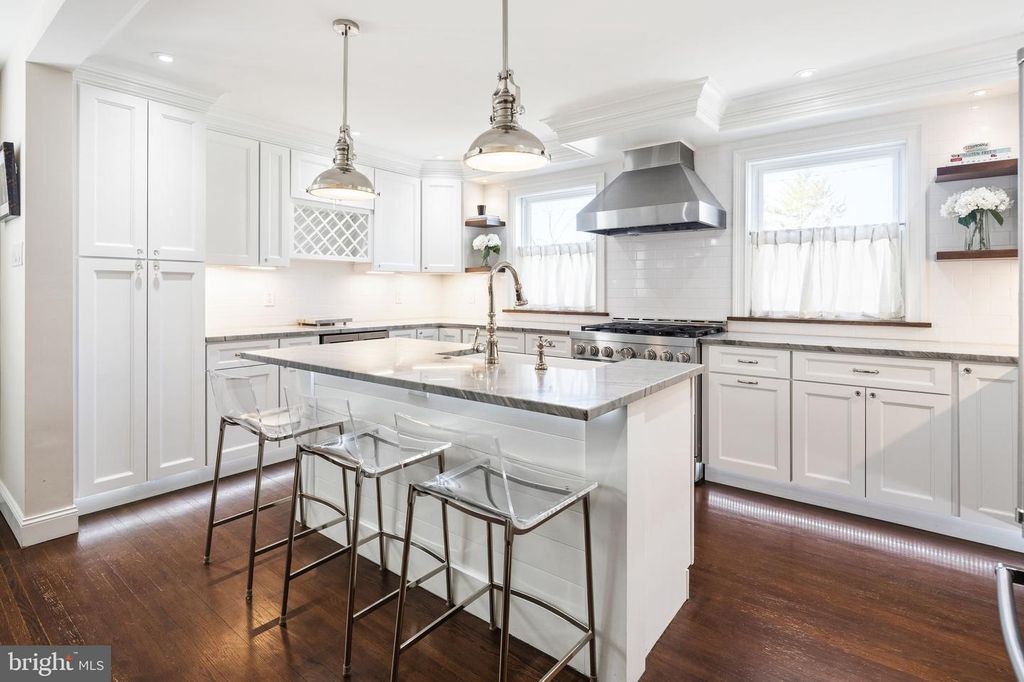 7529 VALLEY AVE, Philadelphia, PA 19128