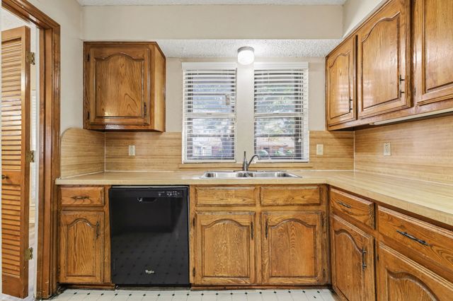 2213 Trinity Springs Drive, Carrollton, TX 75007