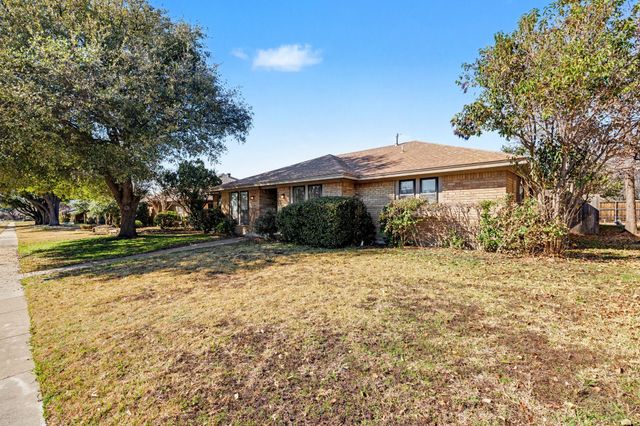 2213 Trinity Springs Drive, Carrollton, TX 75007