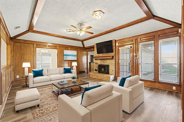 2213 Trinity Springs Drive, Carrollton, TX 75007