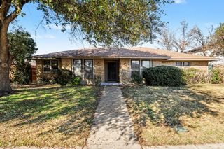 2213 Trinity Springs Drive, Carrollton, TX 75007