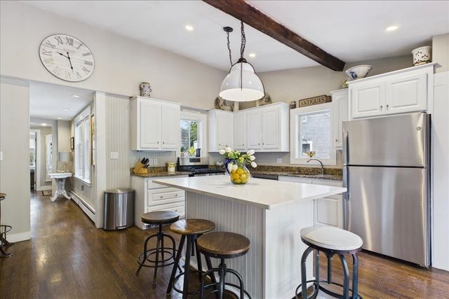 74 Park Ave W 74, Weymouth, MA 02190
