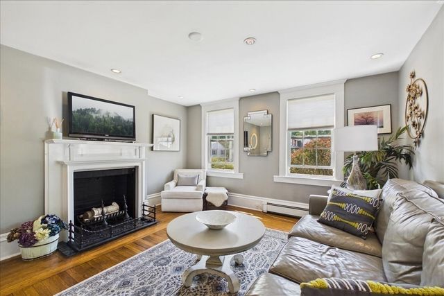 74 Park Ave W 74, Weymouth, MA 02190