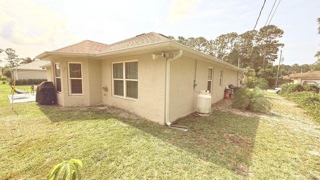 1613 SW Whipple Avenue, Port St. Lucie, FL 34953