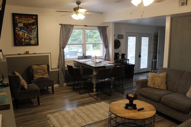 847 Airport Road, Branson, MO 65616